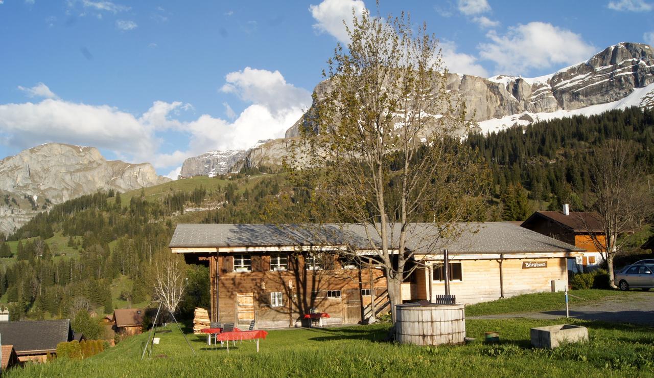 Baerghuus Axalp Hostel Bagian luar foto
